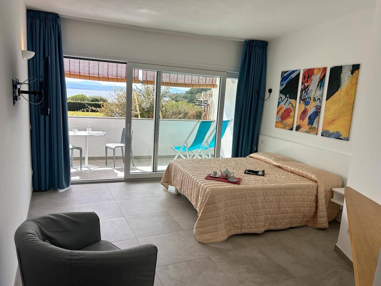 Rooms, Affittacamere Maksim Golfo Aranci Eksteriør bilde