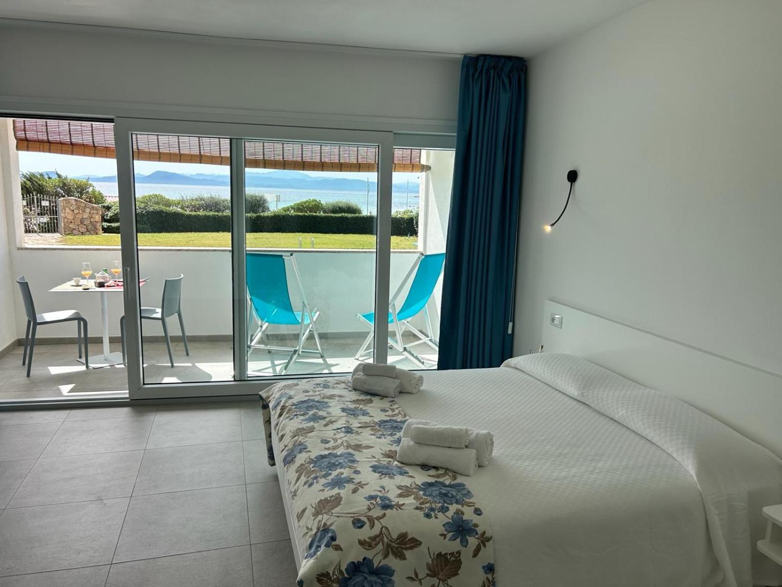 Rooms, Affittacamere Maksim Golfo Aranci Eksteriør bilde