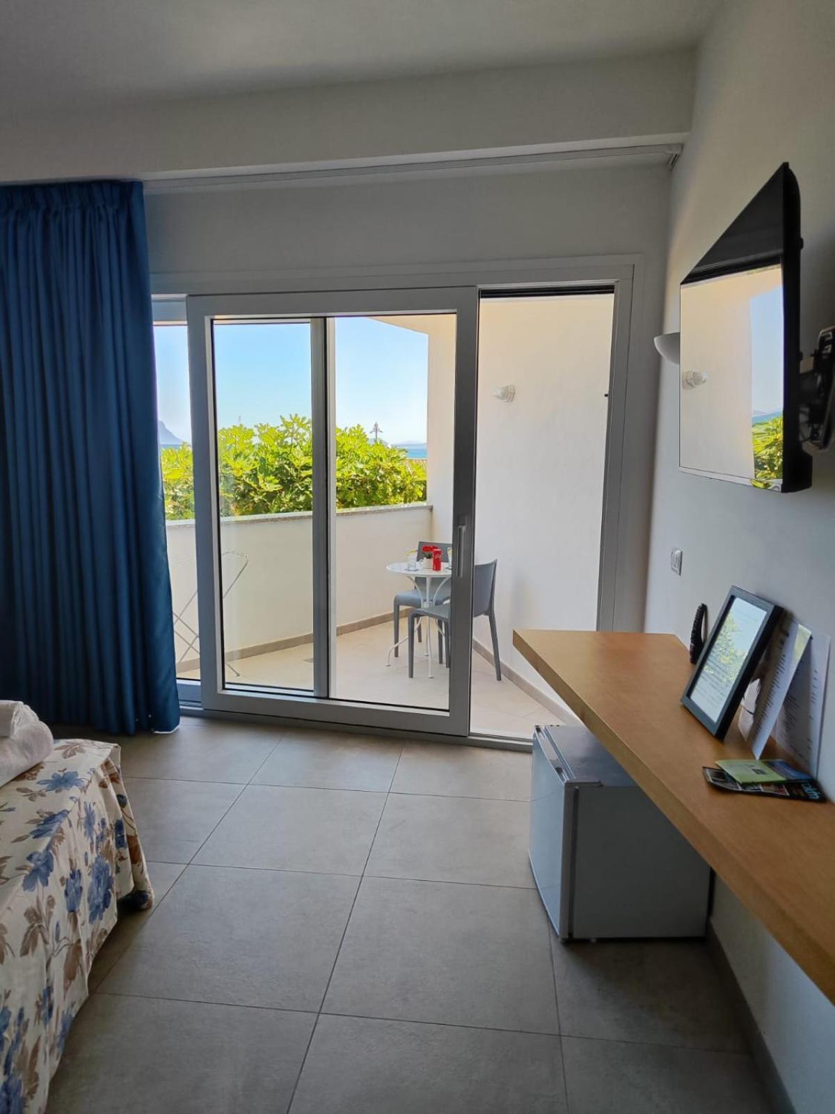 Rooms, Affittacamere Maksim Golfo Aranci Eksteriør bilde