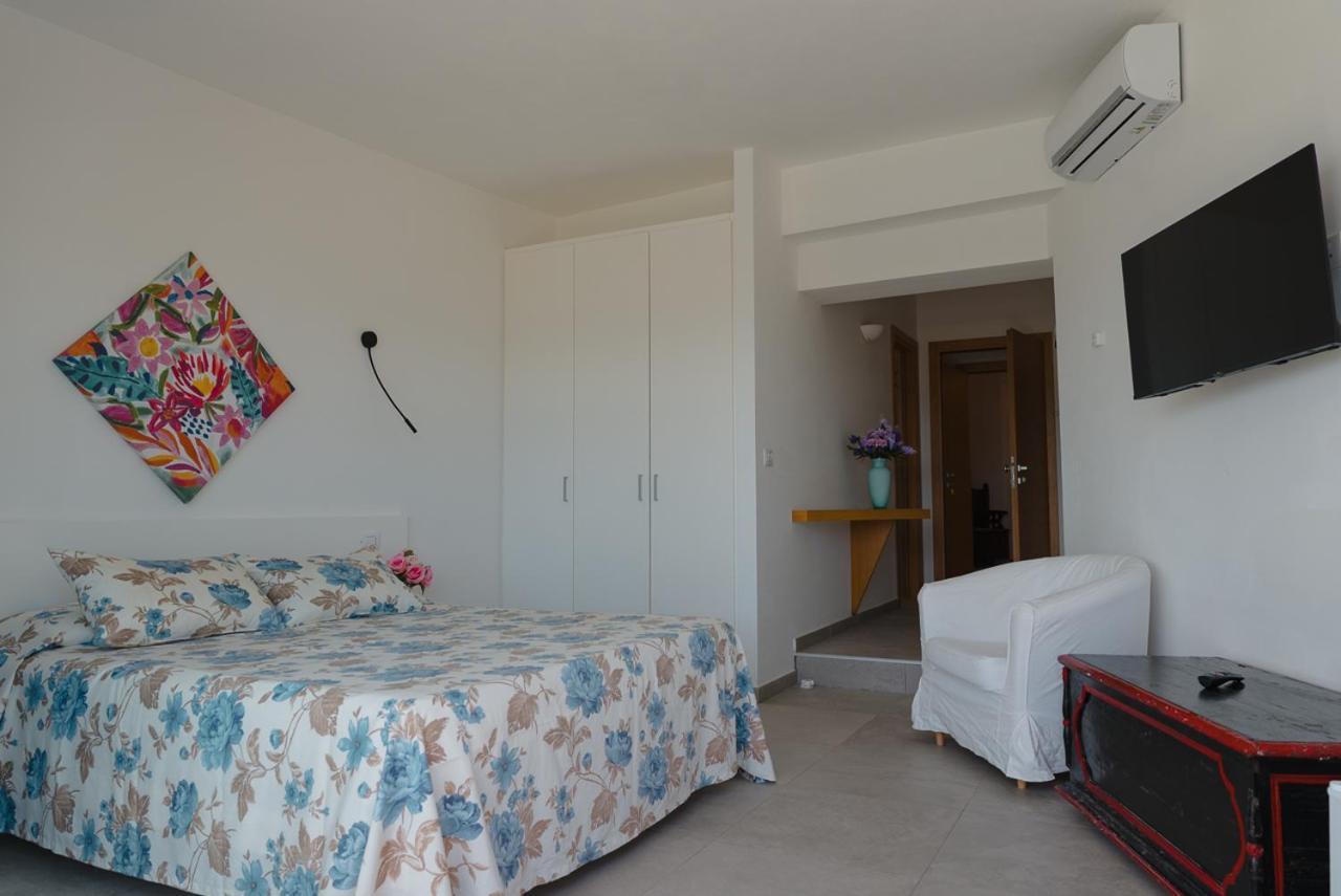 Rooms, Affittacamere Maksim Golfo Aranci Eksteriør bilde