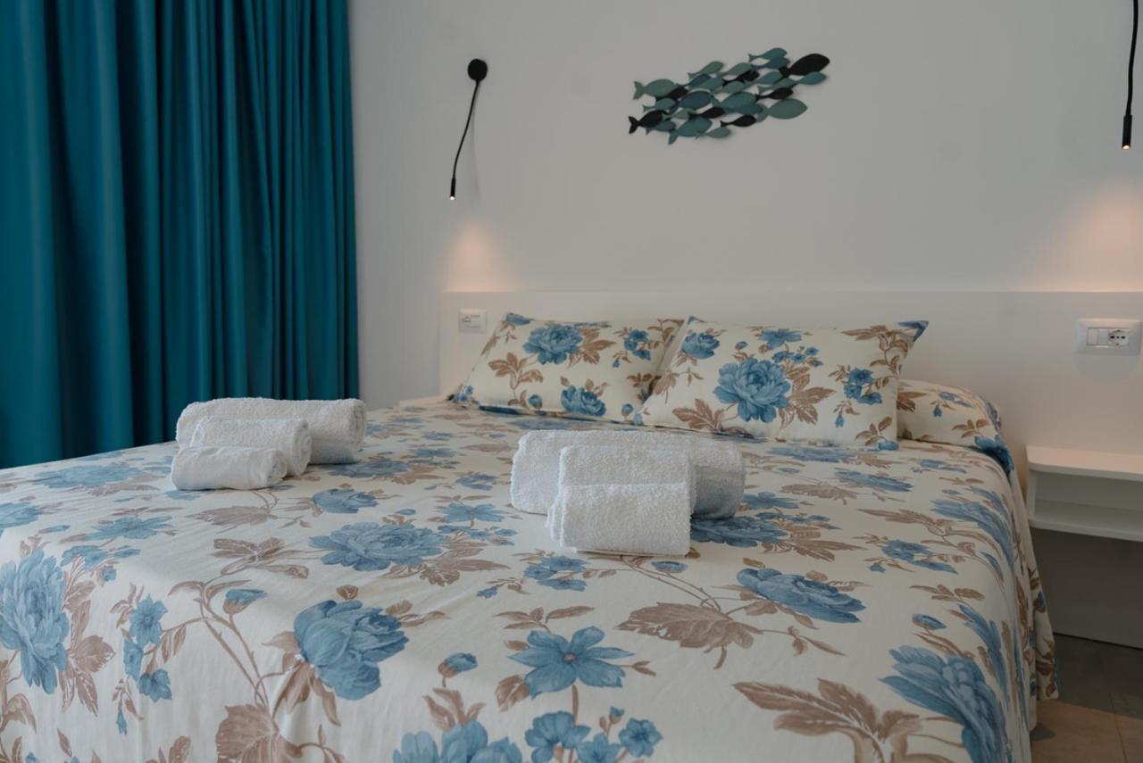 Rooms, Affittacamere Maksim Golfo Aranci Eksteriør bilde